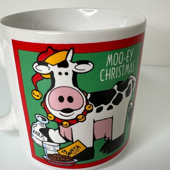 Vintage “Moo-ye Christmas “ mug by Papel Freelance - Picture 2 of 5
